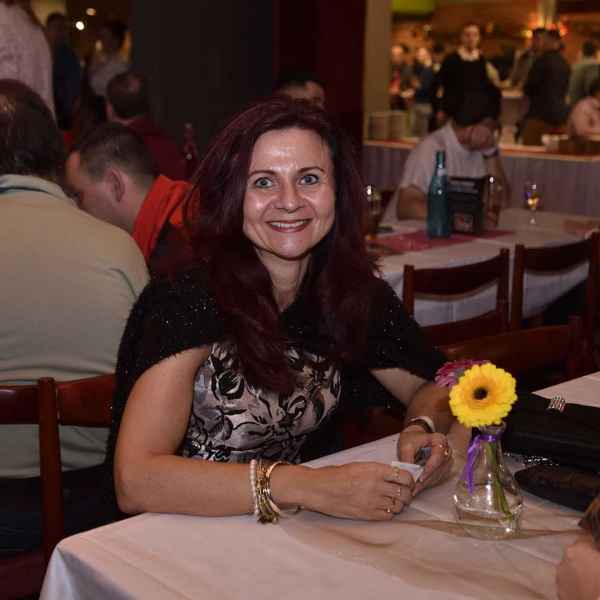 Zaměstnankyně DENSA