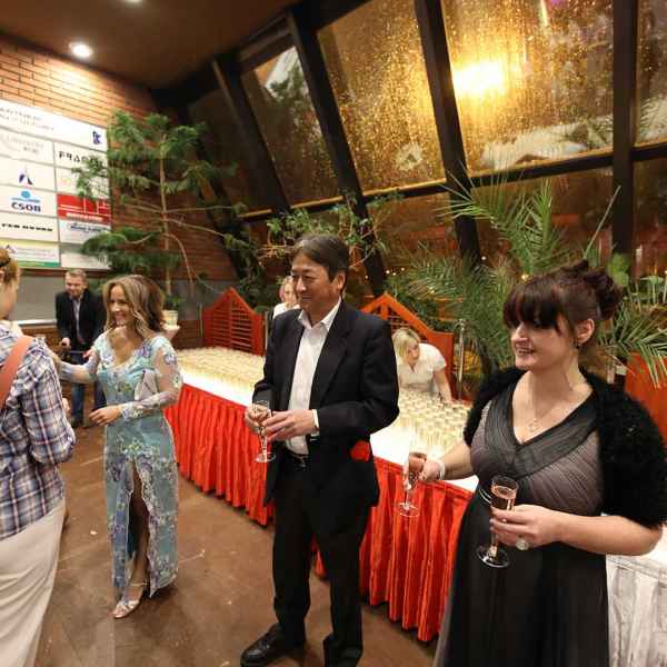 Slavnostní přípitek