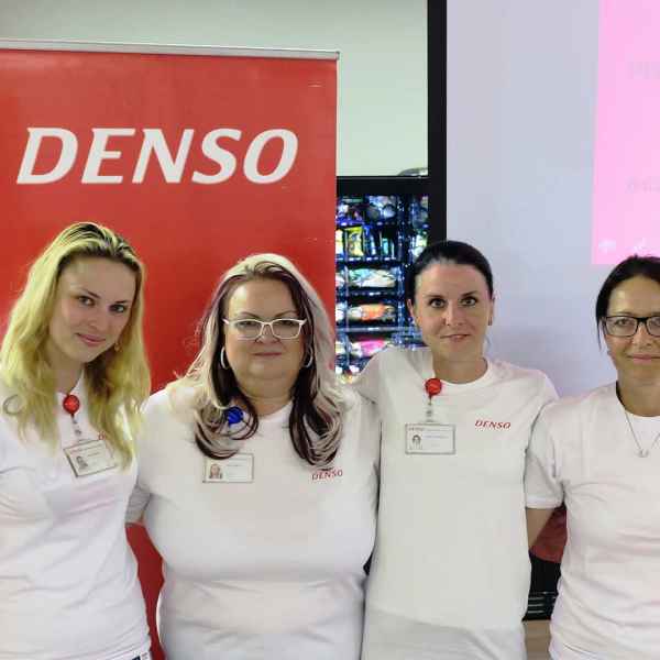 Zaměstnankyně Densa