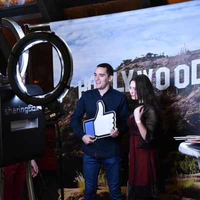 hollywood night
