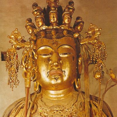 socha milosrdenstvi kannon v chramu hasedara